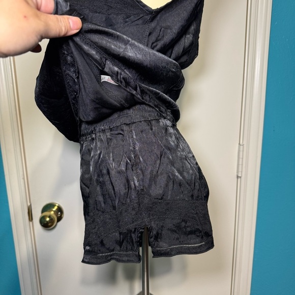 FREE PEOPLE Intimately “Told You So Set”Elegant Black Lace Trim Sleepwear XS Nwt - Picture 5 of 14